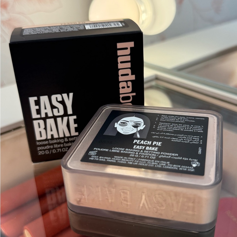 HUDA BEAUTY Easy Bake Loose Powder - Peach Pie